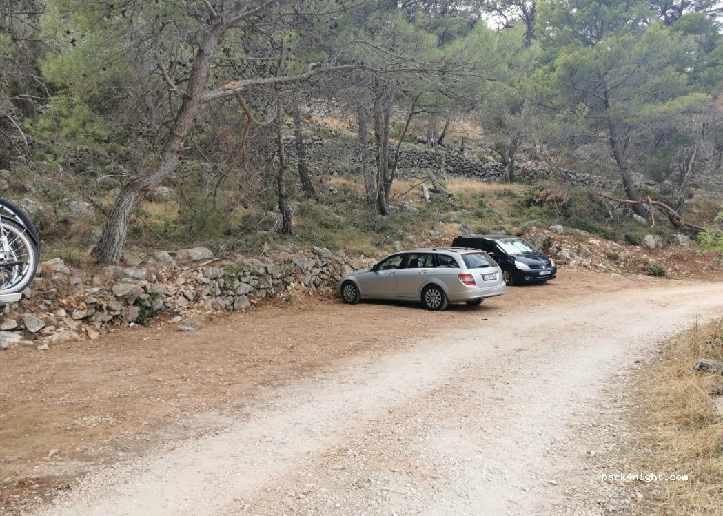 (51550) Mali Lošinj - 1 Valdarke ulica — foto