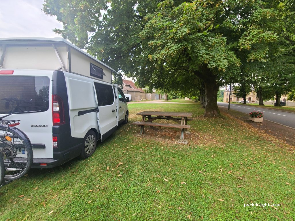(58310) Bouhy - 17 Rue du Champ de Foire — foto 2