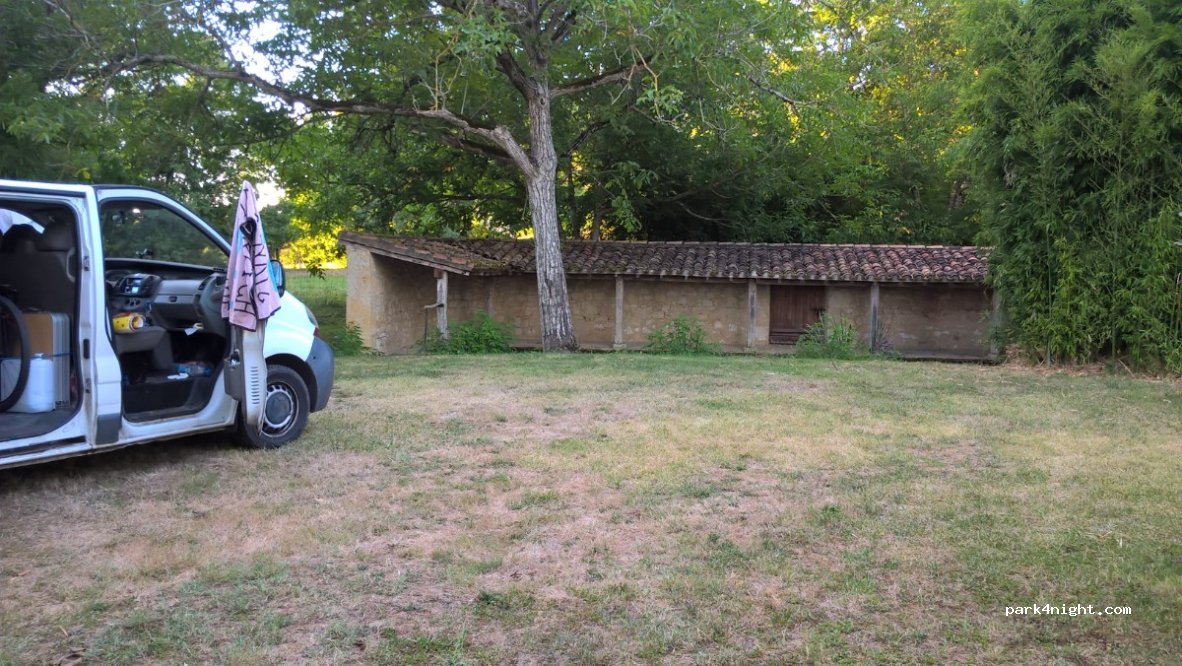 (32500) Castelnau-d'Arbieu - Couvent Saint-Antoine — foto