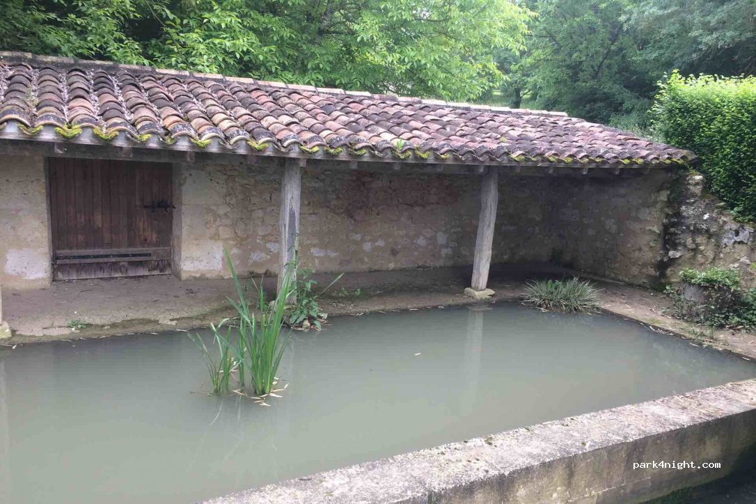 (32500) Castelnau-d'Arbieu - Couvent Saint-Antoine — foto 3