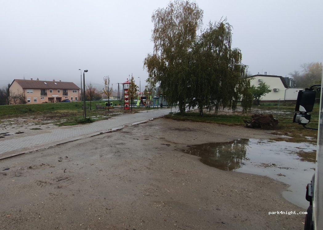 (3910) Tokaj - 2 Füzes Lakópark — foto 3