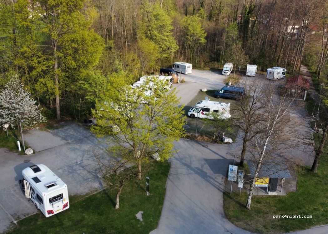 Wohnmobilstellplatz an der Therme Bad Aibling — foto