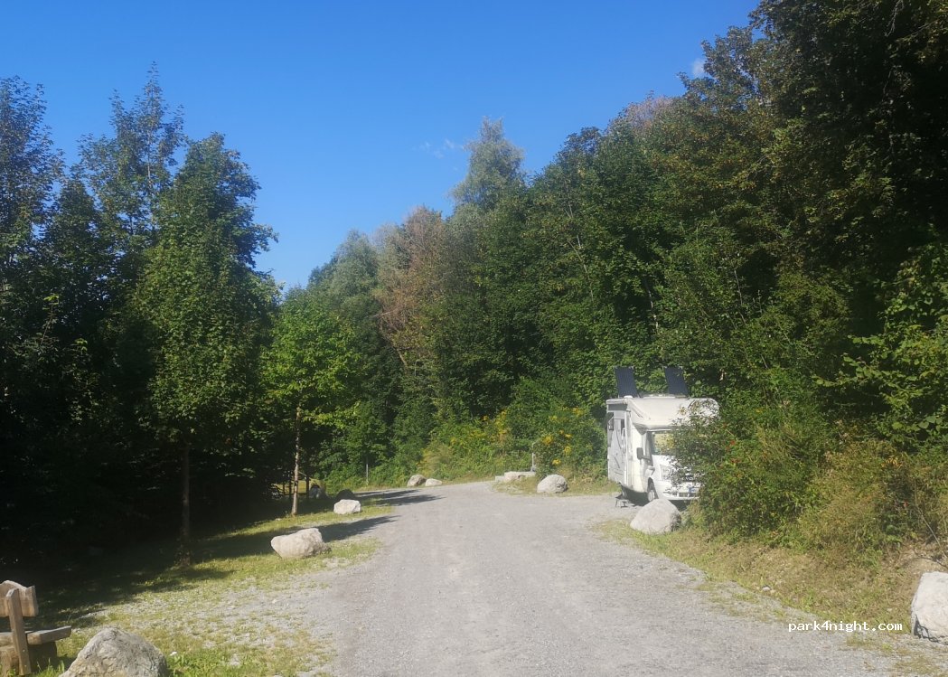 (6067) Absam - 10 Sportplatzweg — foto
