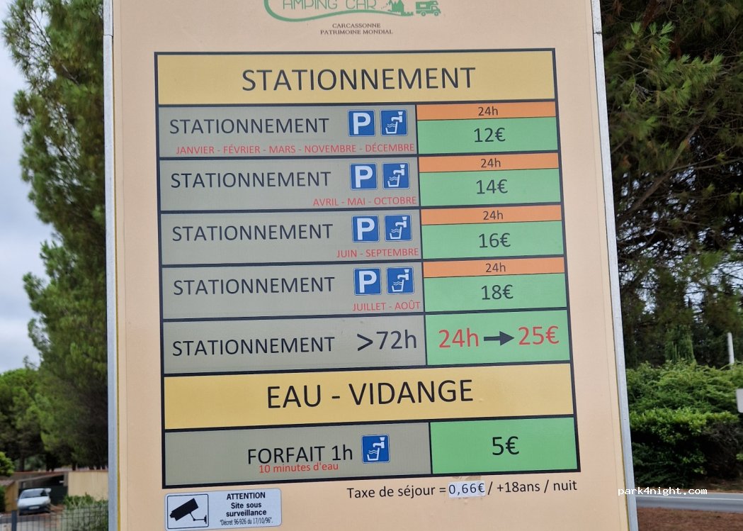 Aire de camping-cars Carcassonne — foto 4