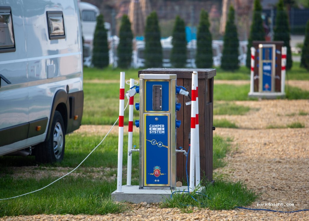 Pole namiotowe Energylandia — foto 3