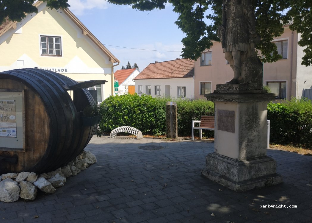 (2162) Falkenstein bei Poysdorf - 36 Marktstraße — foto 3