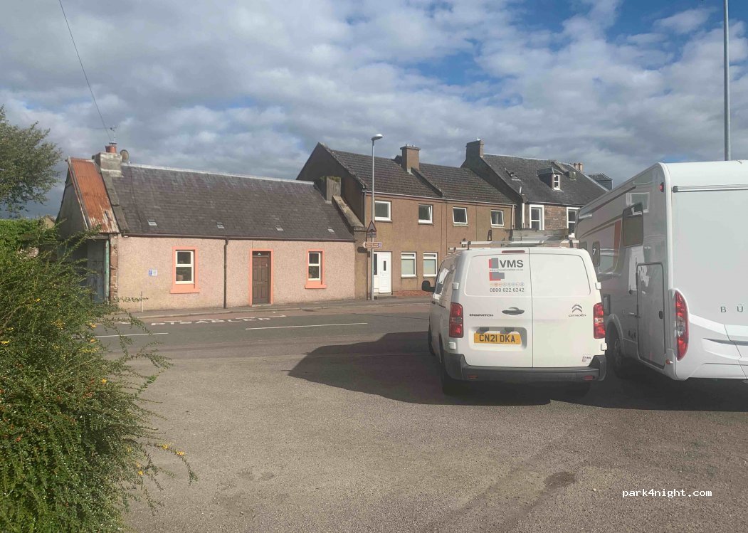 (IV3 8ER) Inverness - 18 Lower Kessock Street — foto