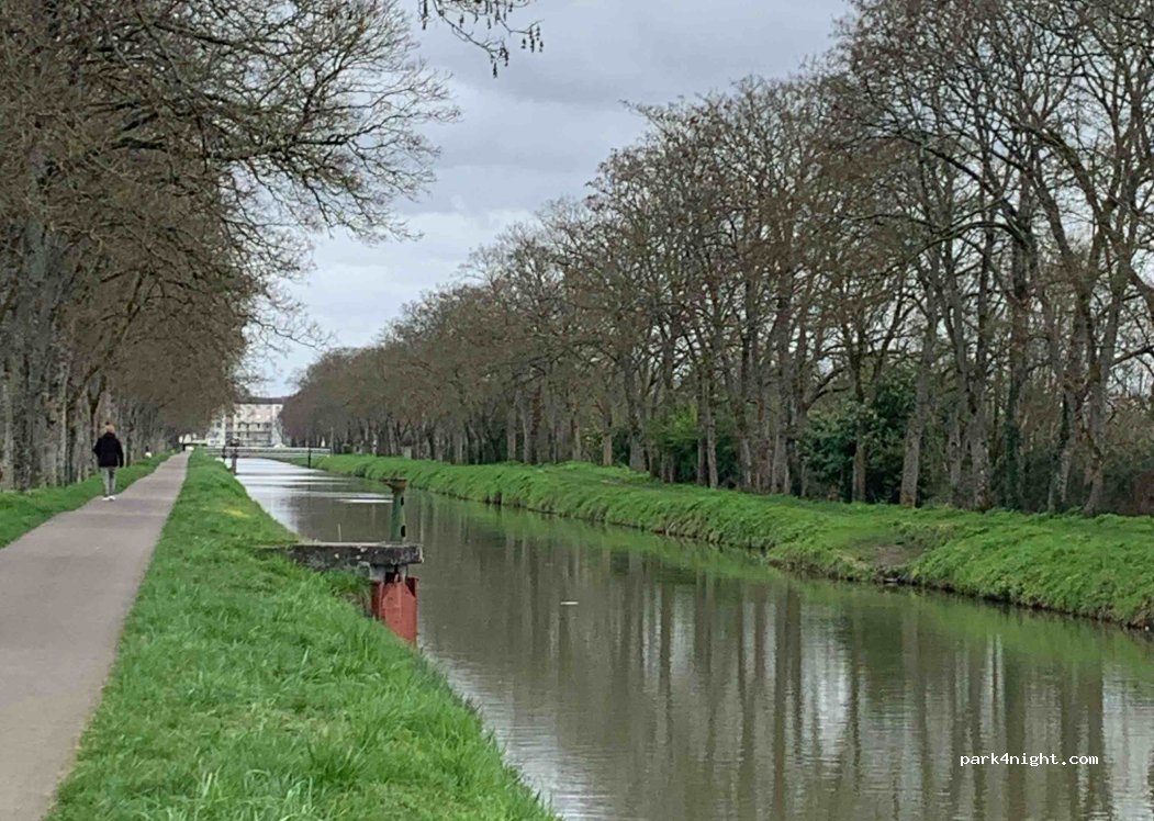 (18100) Vierzon - 24 Passage des Bergeries Ouest — foto 2