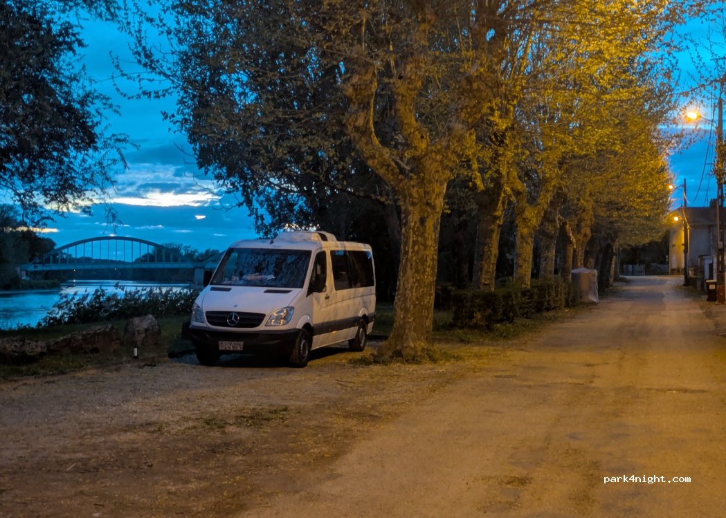 (01360) Loyettes - 17-18 Rue du Sablon — foto 5