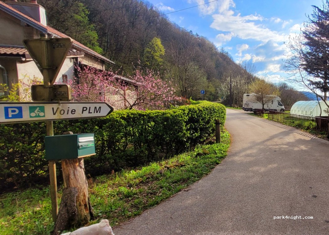 (39570) Conliège - 124 Rue Haute — foto 2