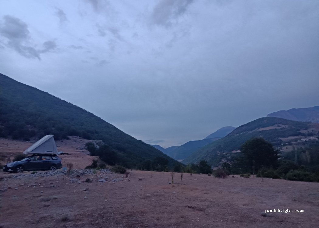 (8505) Ujmisht - — foto