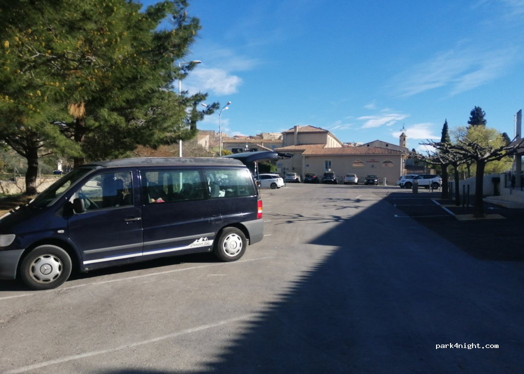 (30210) Fournes - Pl. de la Mairie — foto 3