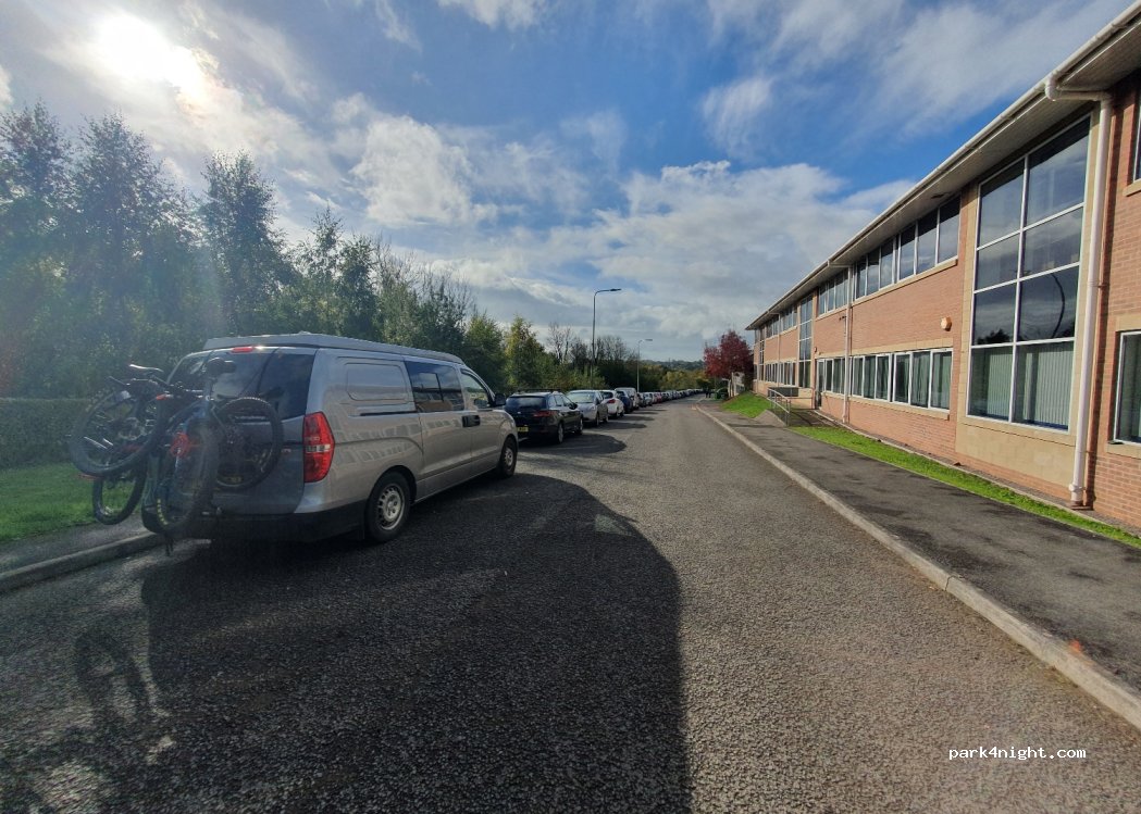 (CF15 7AB) Cardiff - 6 Cae Gwyrdd — foto