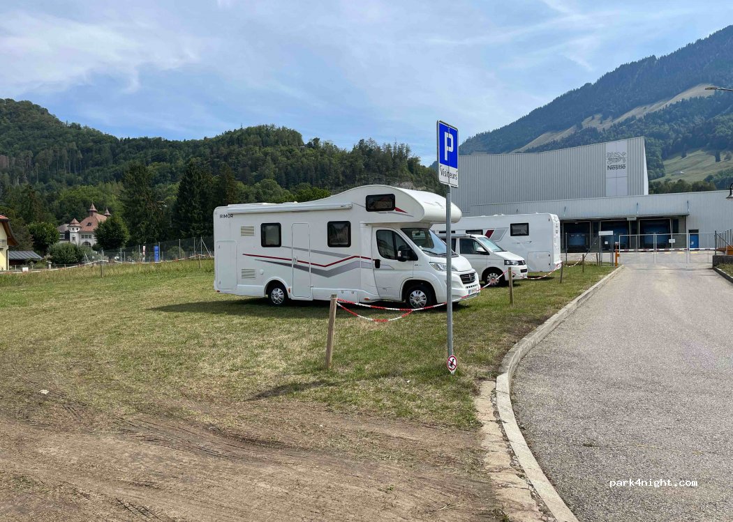 (1636) Broc - 14 Route du Lac — foto