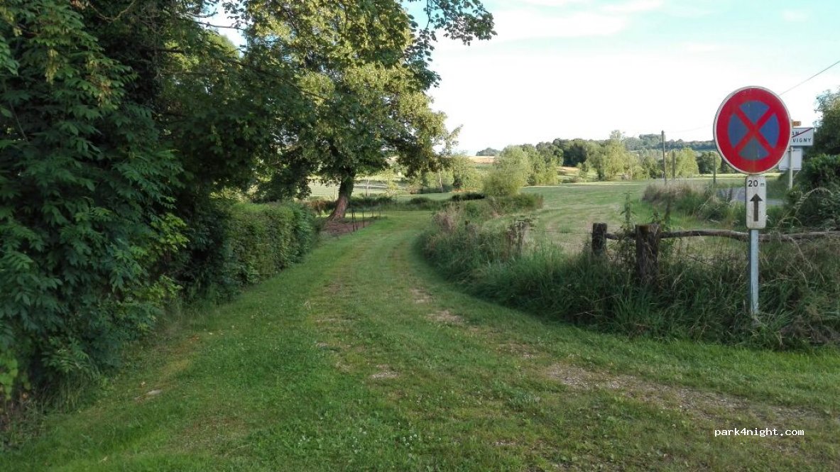 (55600) Han-lès-Juvigny - D110 — foto 2