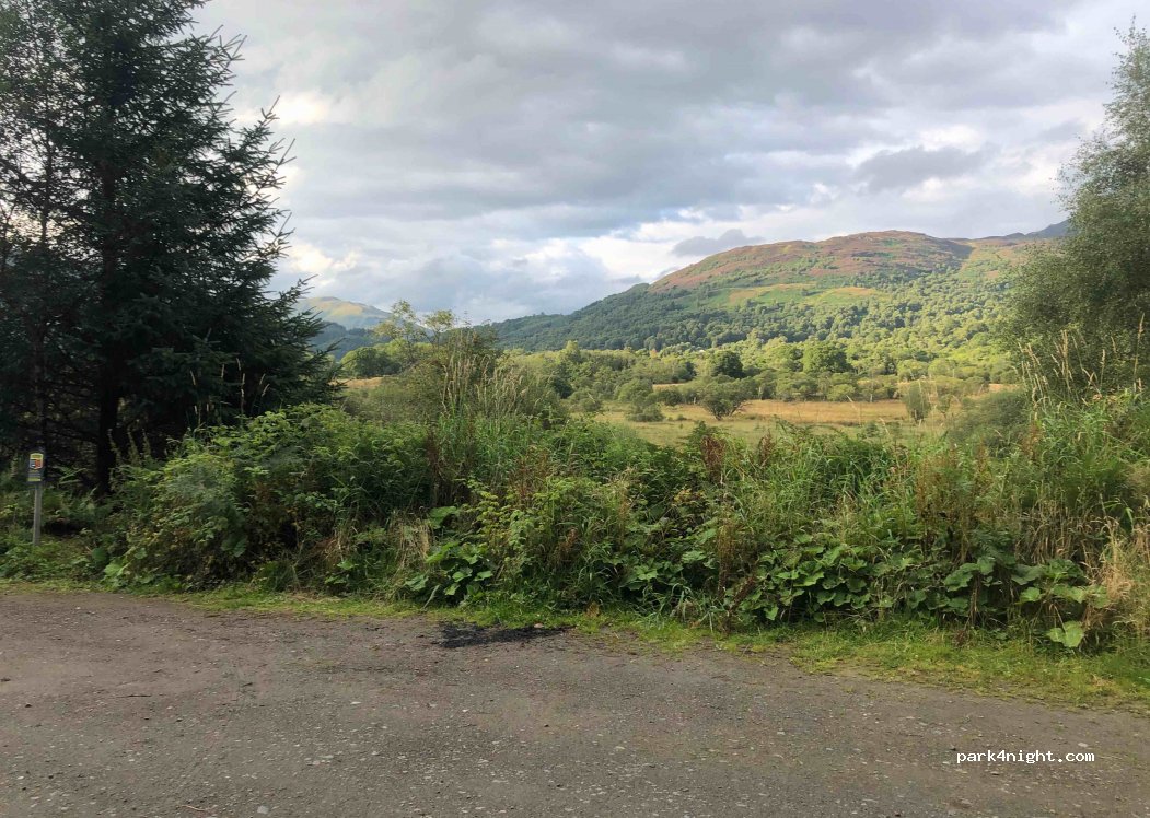 (RH18 5HF) Strathyre Forest - Unnamed Road — foto