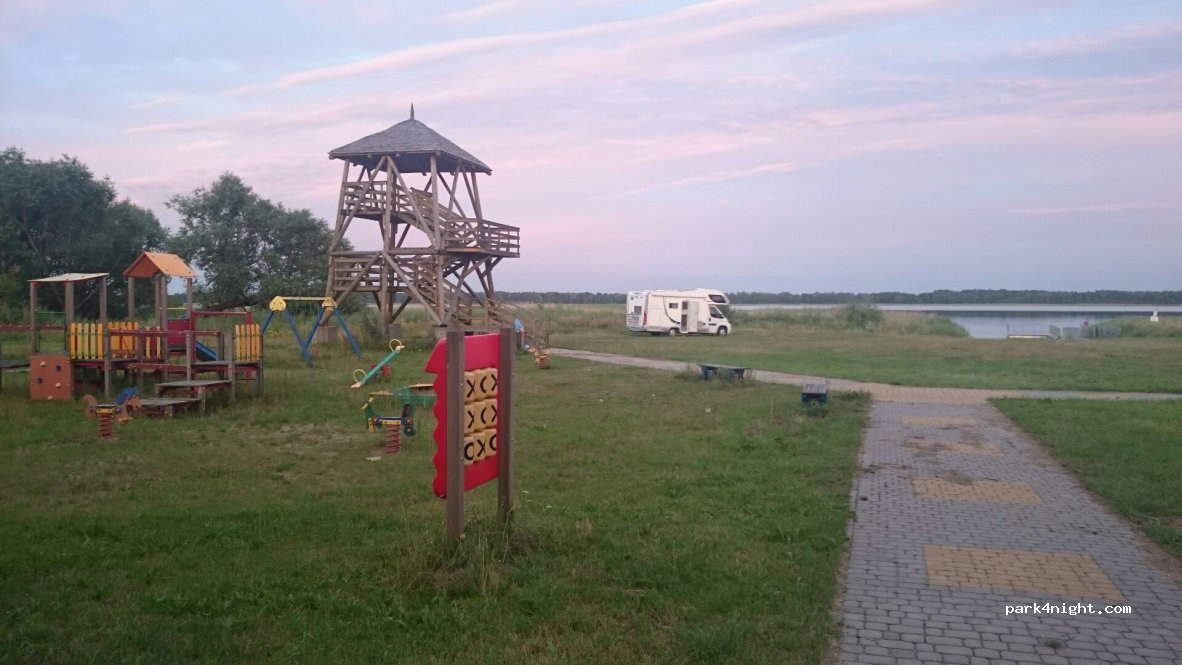 (12-200) Kociołek Szlachecki - Jeziorna — foto