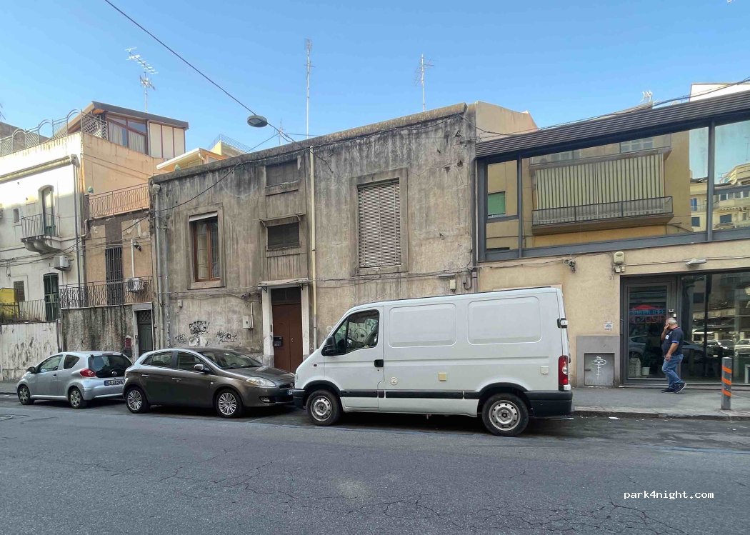 (95123) Catania - 90 Piazza Spedini Vincenzo — foto 2
