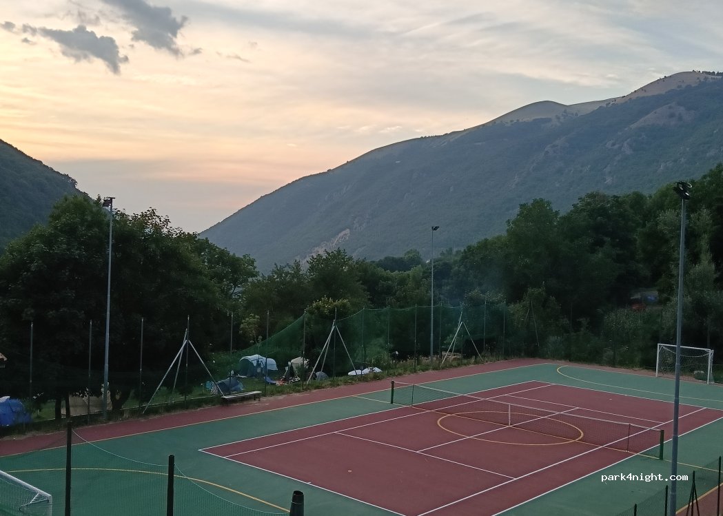 Base Camp 1070 — foto
