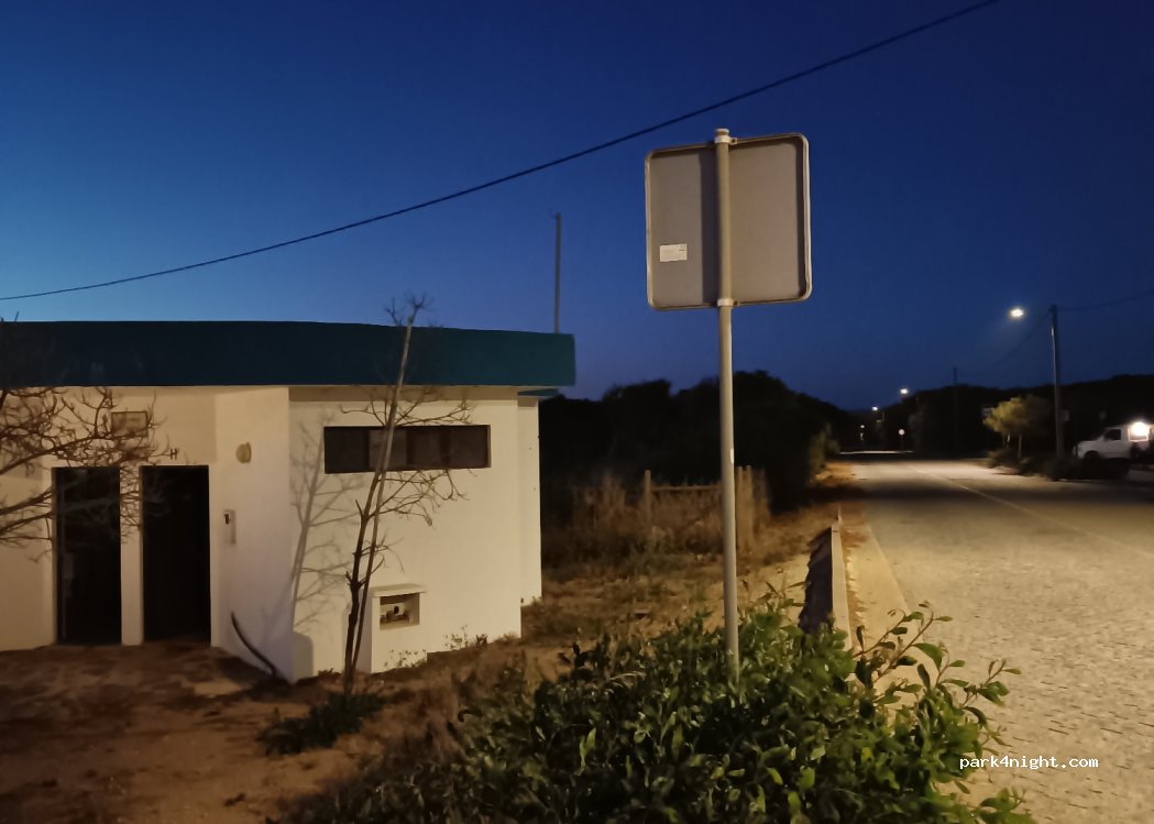 (7520-421) Sines - Ilha do Pessegueiro — foto 3