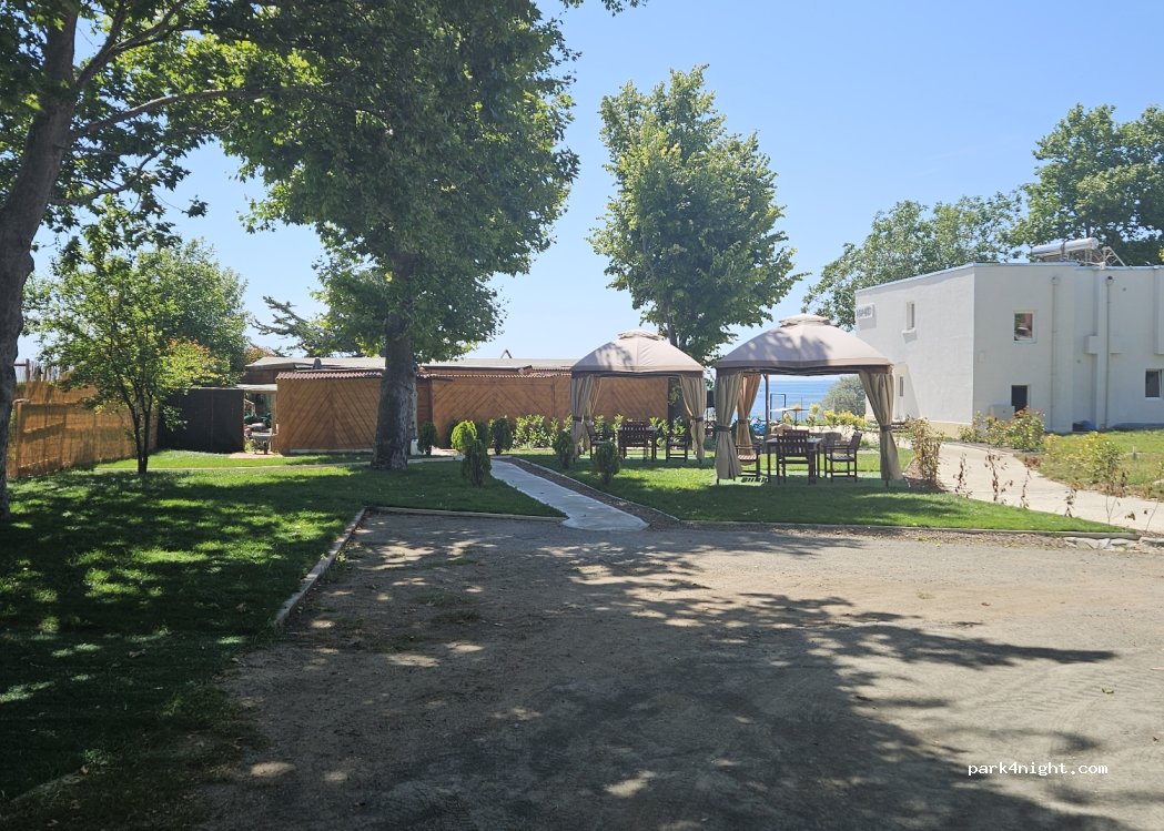 NOMAD CAMP — foto 4