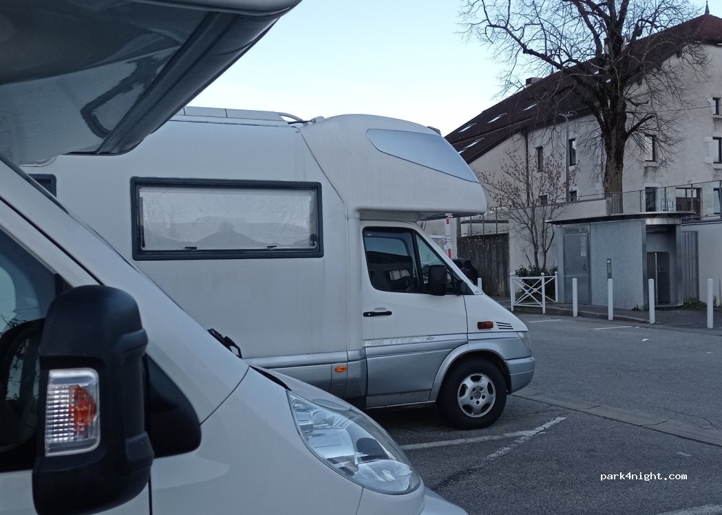 (01630) Saint-Genis-Pouilly - 241 Rue Jean Jacques Rousseau — foto 4