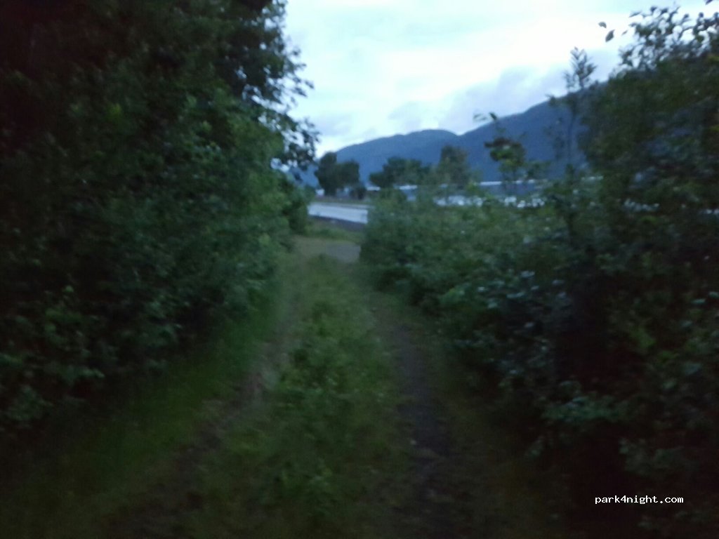 (6320)  - 120 Riksveg 64 — foto