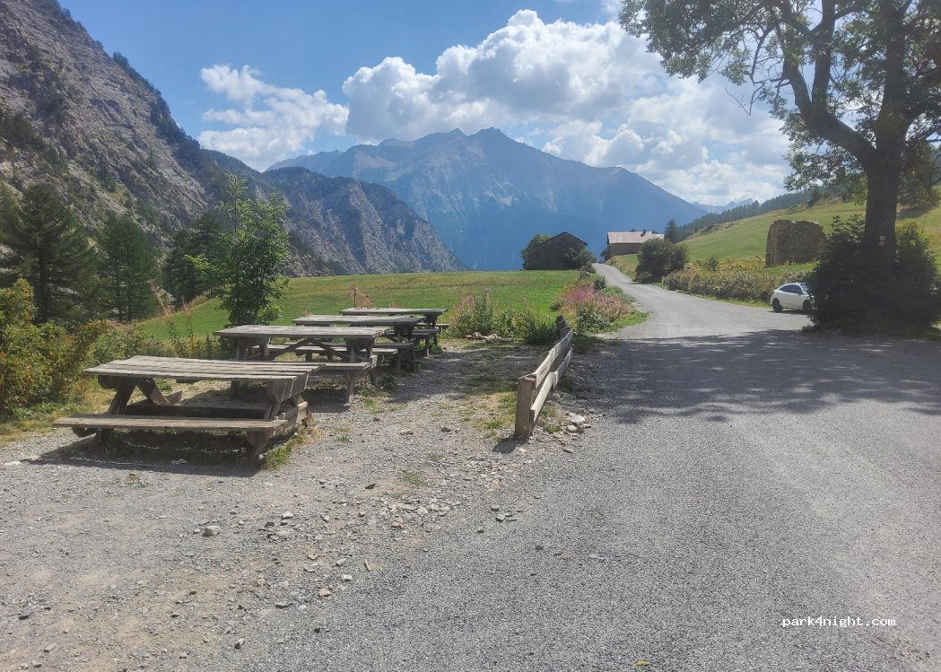 (04530) La Condamine-Châtelard - 1200 Route du Parpaillon — foto