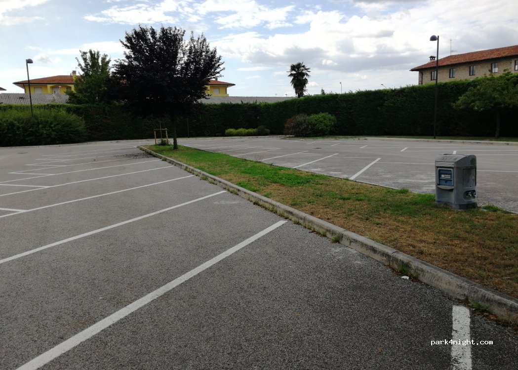 (33048) San Giovanni al Natisone - Via dell' Asilo — foto