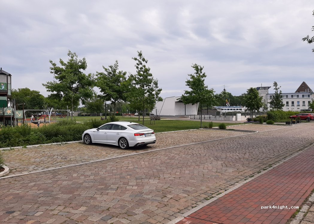 (17373) Ueckermünde - 1 Am Ueckerdamm — foto