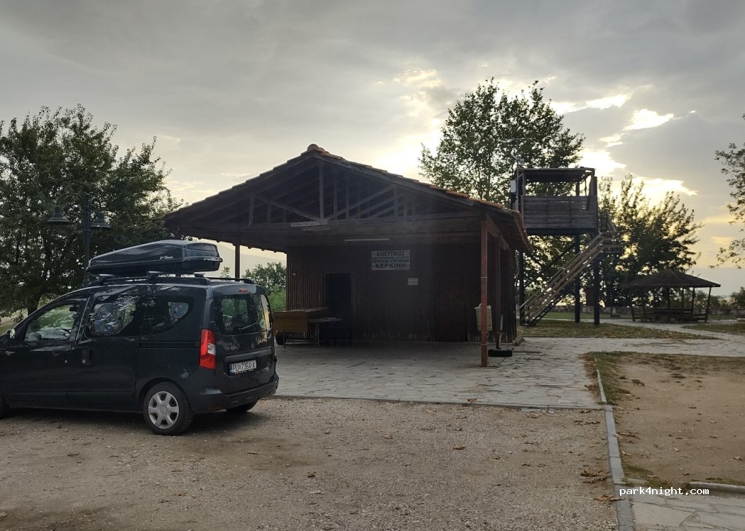 (620 55) Sintiki - Unnamed Road — foto