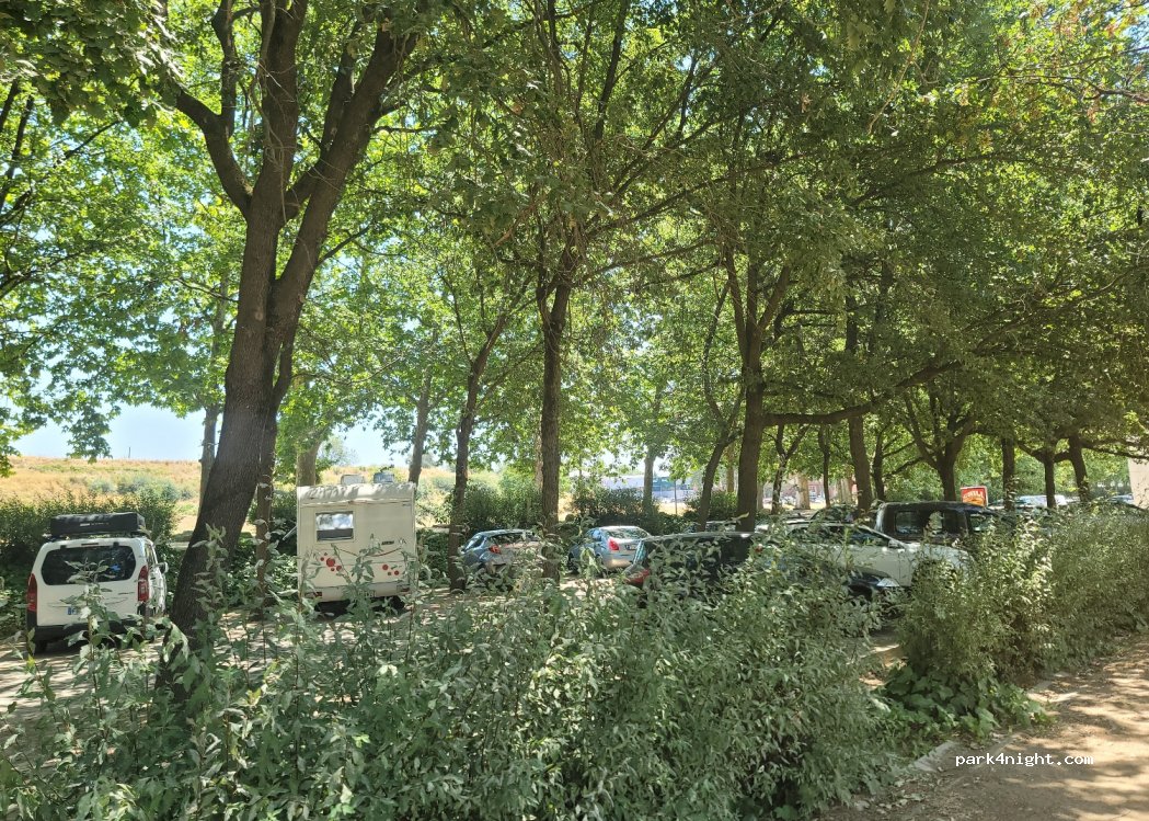 (17820) Banyoles - 19 Passeig de la Draga — foto 2