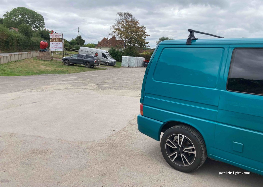 (BS27 3XB) Cheddar - 6 A371 — foto