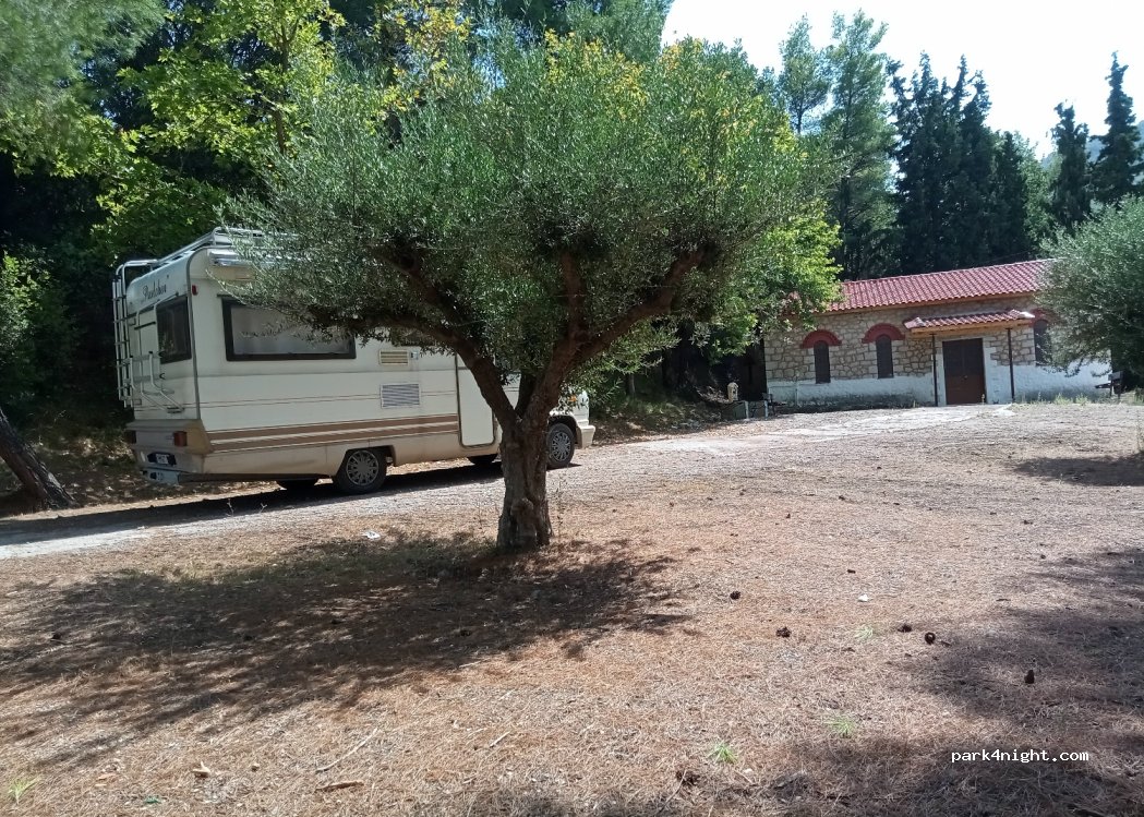 (320 01) Aliartos PETRA - — foto 2