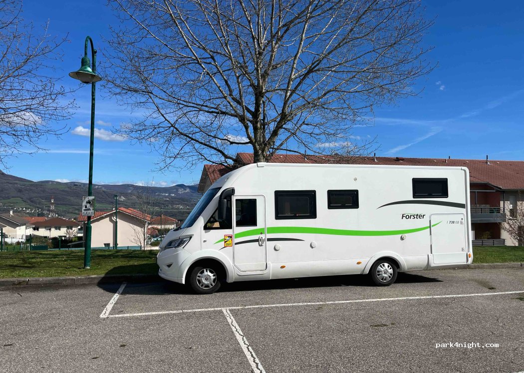 (01200) Valserhône - 40 Rue du Bugey — foto