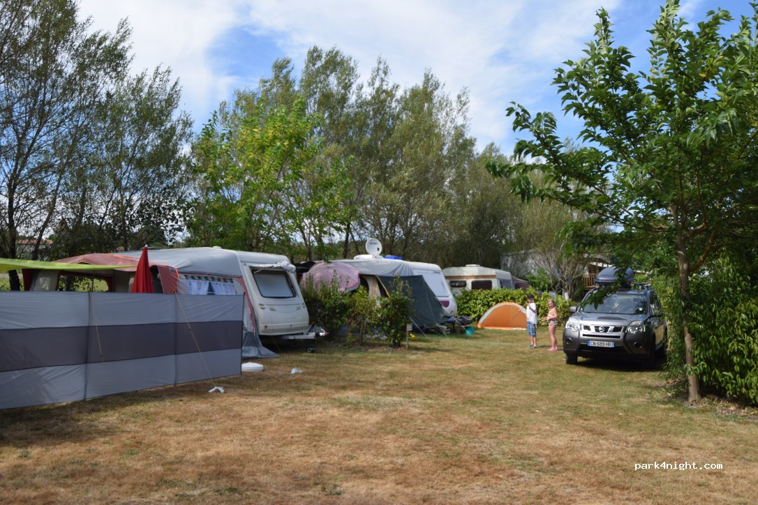 Camping Domaine des Etangs du Plessac — foto 3