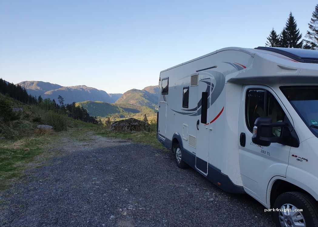 (4137) Årdal - Rv13 — foto 3