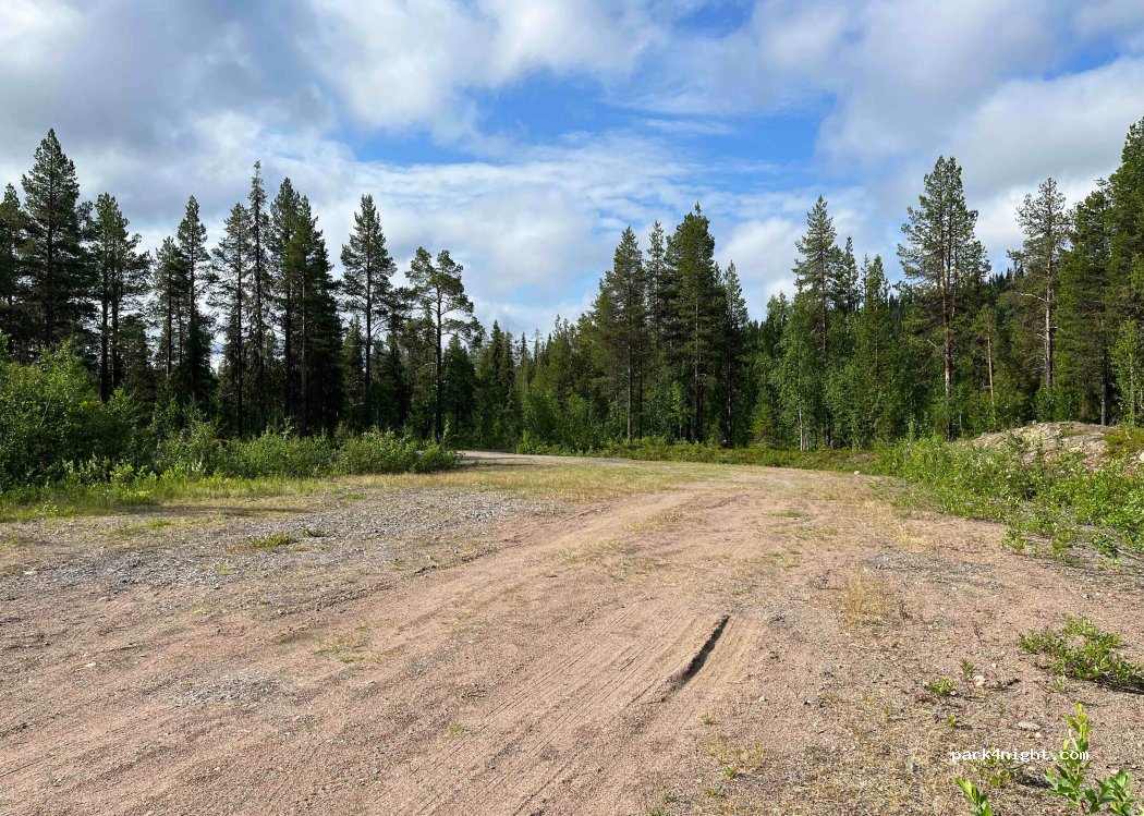 (982 04) Gällivare - Unnamed Road — foto 2