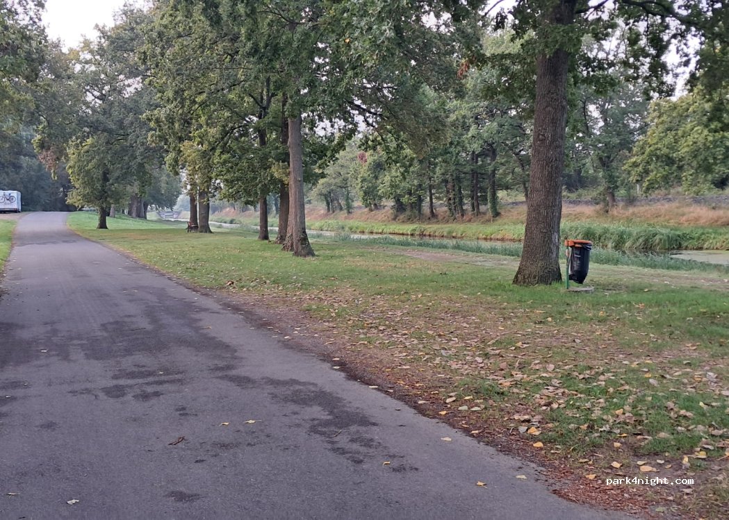 (03410) Saint-Victor - Chemin de l' Ecluse — foto 4