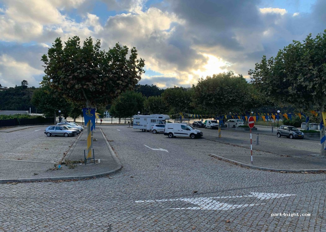 (4515-552) Melres - 80 Rua Padre Jerónimo — foto 3