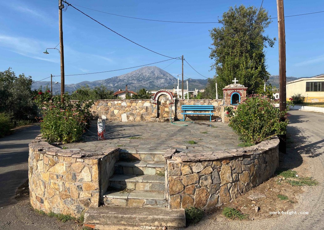 (340 14) Amfithea - Eparchiaki Odos Katheni - Mistros — foto