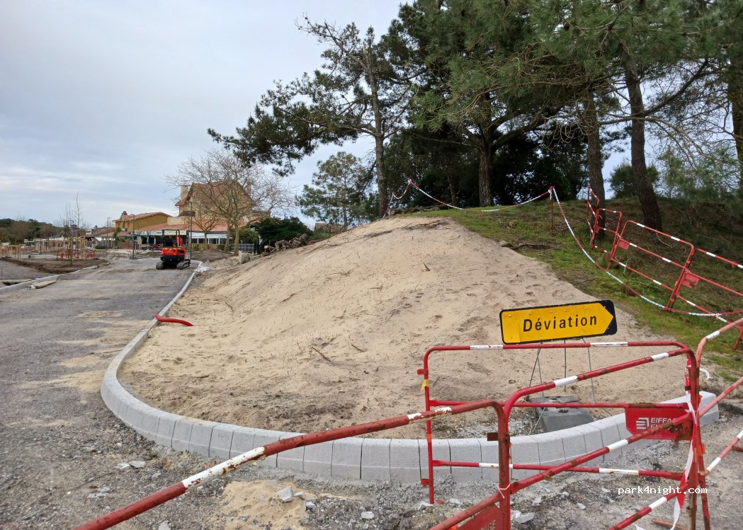 (40660) Moliets-et-Maa - Place de la Bastide — foto 4