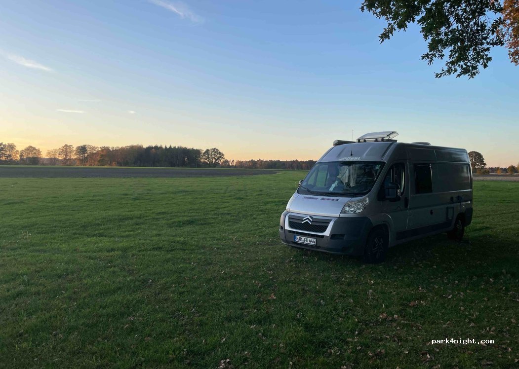 Wohnmobilstellplätze auf dem Bauernhof an den alten Eichen — foto 5