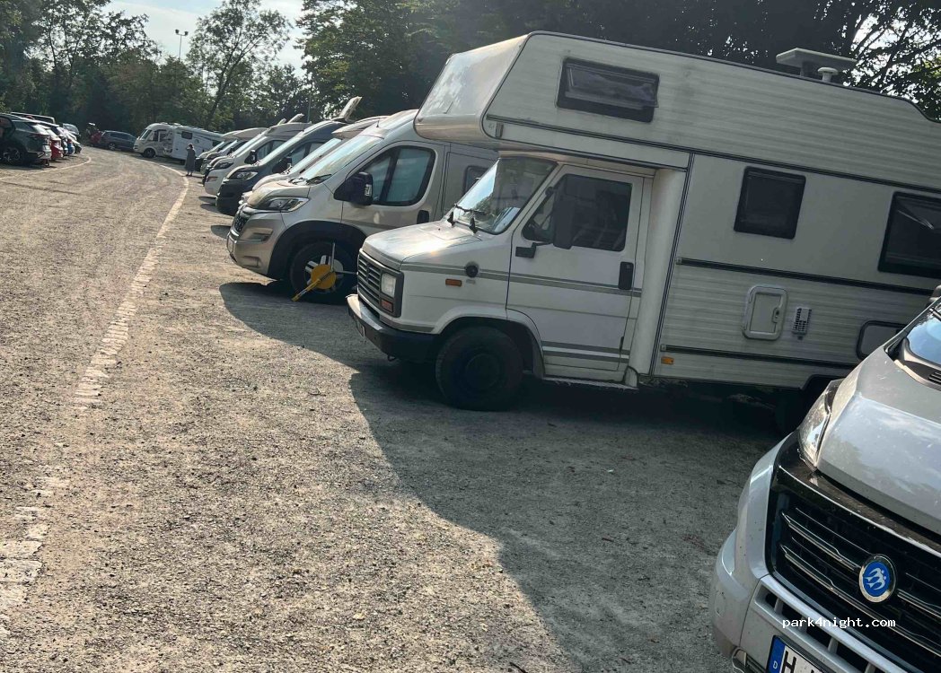 Wohnmobilstellplatz am Freibad in Plattling — foto 4