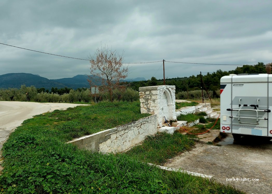 (200 08) Chiliomodi - Unnamed Road — foto
