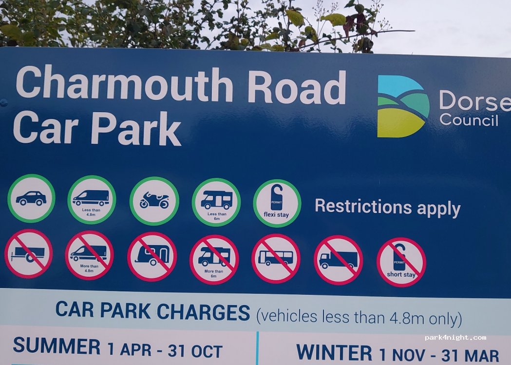 (DT7 3DW) Lyme Regis - Charmouth Road — foto