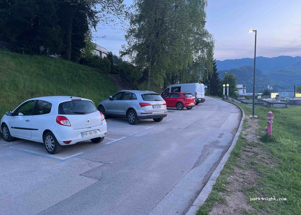 (4260) Bled - 4 Ljubljanska cesta — foto