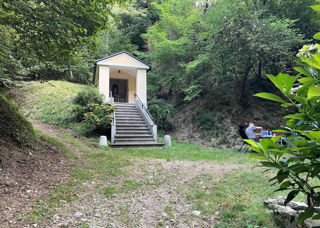 (22100) Brunate - — foto