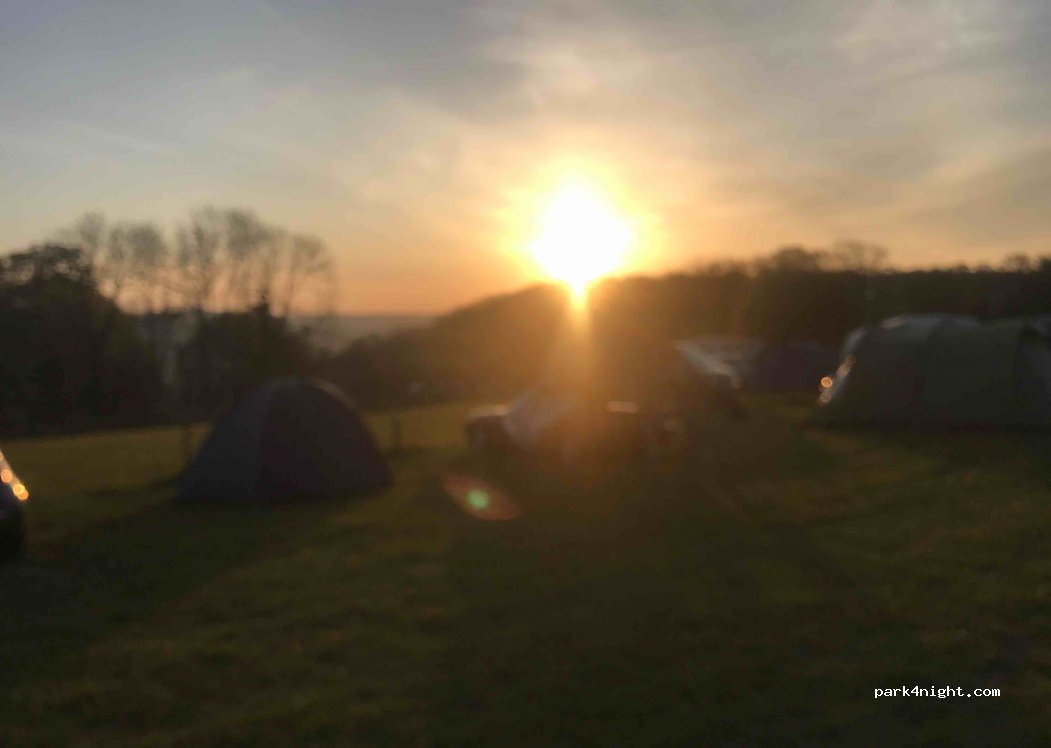 Boveys Down Farm, Restaurant, Glorious Glamping, camping and wedding venue. — foto 3