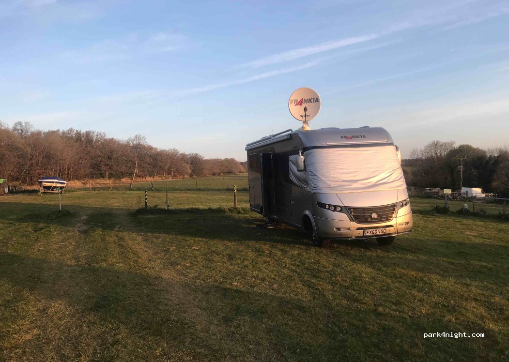 Boveys Down Farm, Restaurant, Glorious Glamping, camping and wedding venue. — foto 4